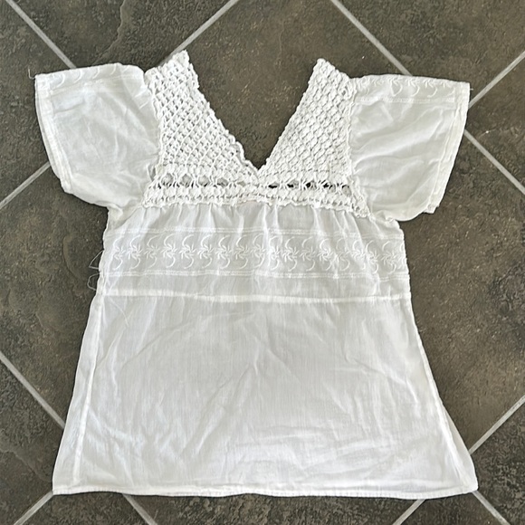 zoe b Tops - ZOE B White Lace Top